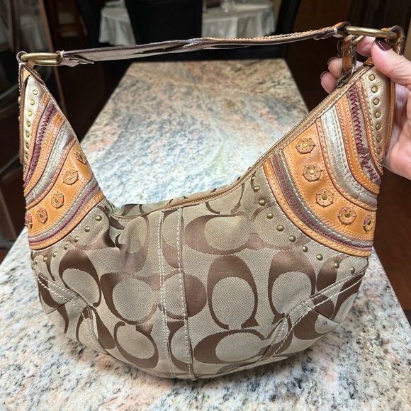 Coach Studded 10483 Vintage Khaki SoHo  Signature Hobo Bag. EUC - Picture 1 of 14